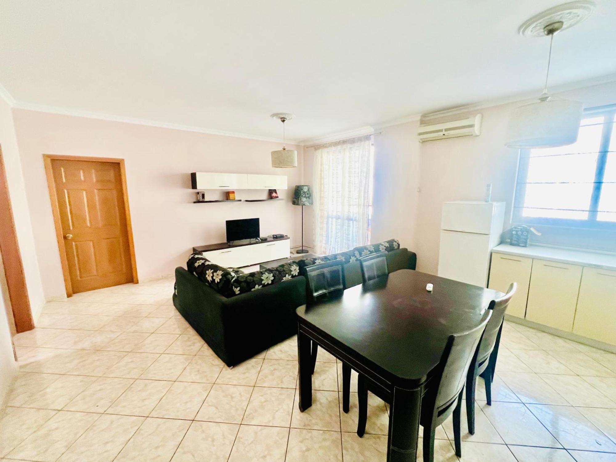 Lovely 3-Bedroom Rental Unit In Durrës Extérieur photo
